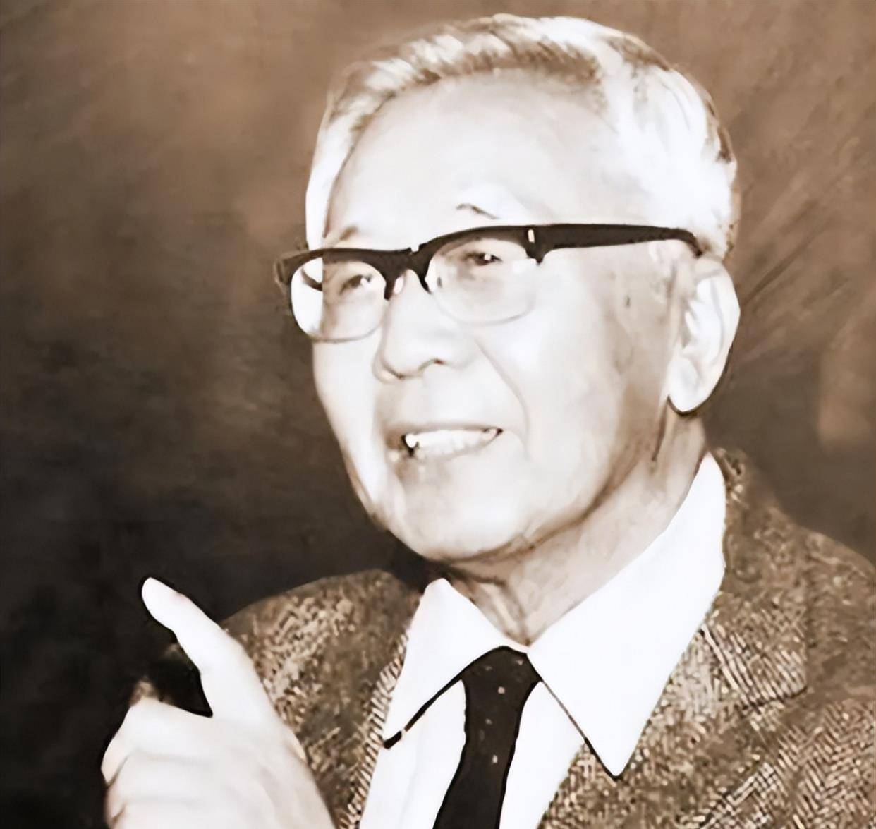 华罗庚就是了不起:仅凭一条新闻,就轻松破解了苏联的军事机密_数学