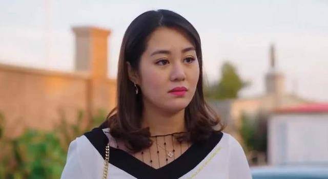 《乡村爱情14》开机,马心怡率先进组,留起长发的小双书记更美了