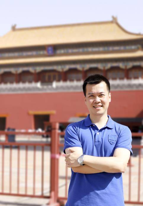 "我的第一身份永远是导游"-记全国金牌导游曹震_直播_游客_匾额