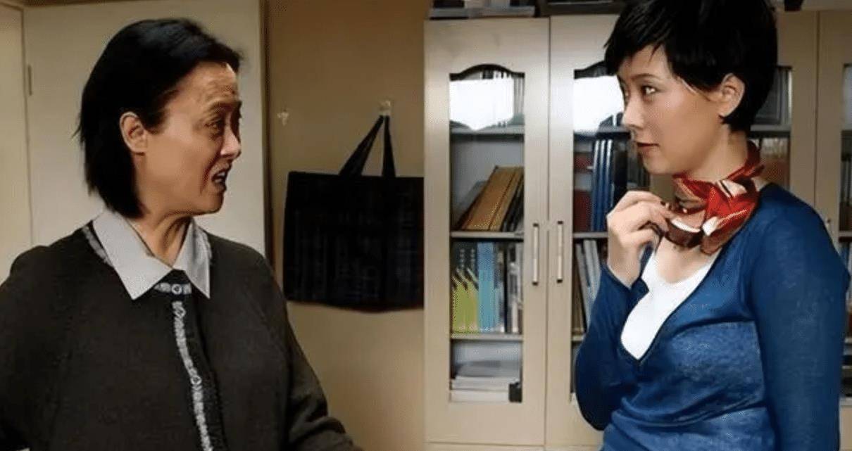 柏寒:丈夫去世9年她追随而去,儿子托付海清照顾,遗体无偿捐赠_父亲