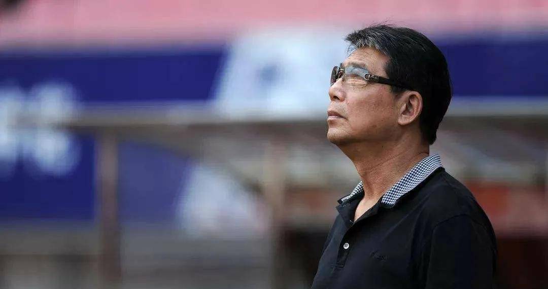 蔺新江:90年代中国足坛公认的老好人,津闵两地足球的突出贡献者_天津