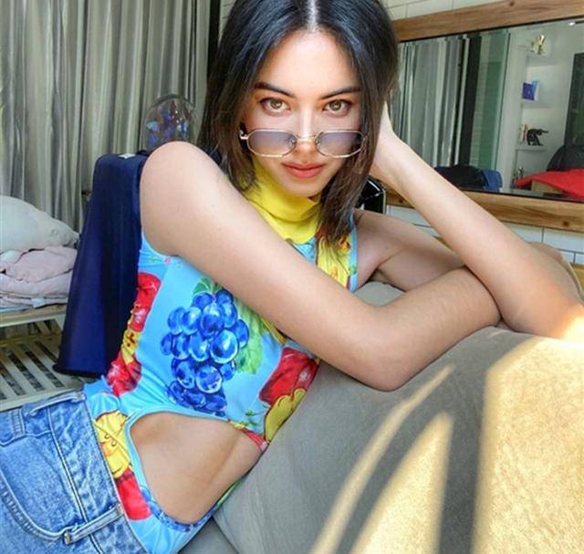 泰国"腰"精mai的私服穿搭,可甜可盐,水蛇腰令人羡慕_女神_身材_牛仔裤