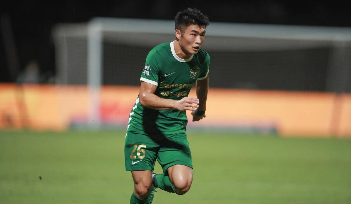 浙江队本轮完败河南,球迷揪出场上两大水货,一人曾被寄予厚望_张佳琪