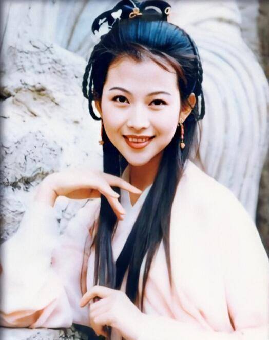 一组老照片告诉你,蔡少芬年轻时有多美?_来自_刀侠_孝感