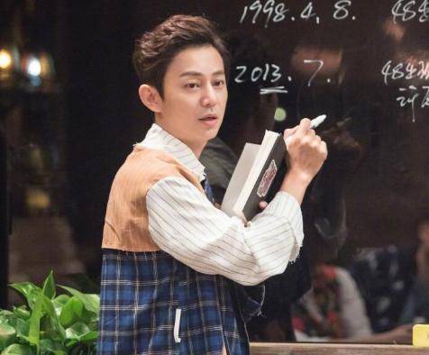 不过在19年也是出现了新的面孔蔡徐坤陈立农,可这为什么说"何榜"是