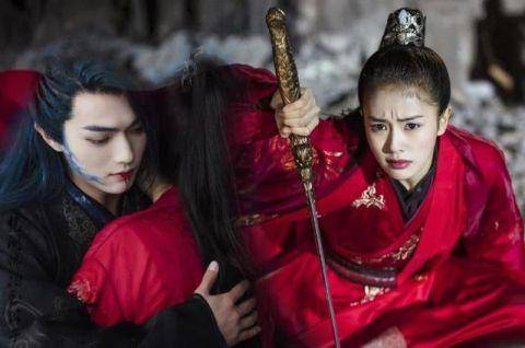 她本是不谙世事的小女孩,却变成女魔头,只愿一世逍遥_生活_现实_内心