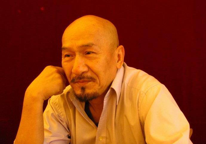 佬"麦嘉近照,老了胖了但依然精神,儿子小光头变帅哥_电影_香港_周星驰