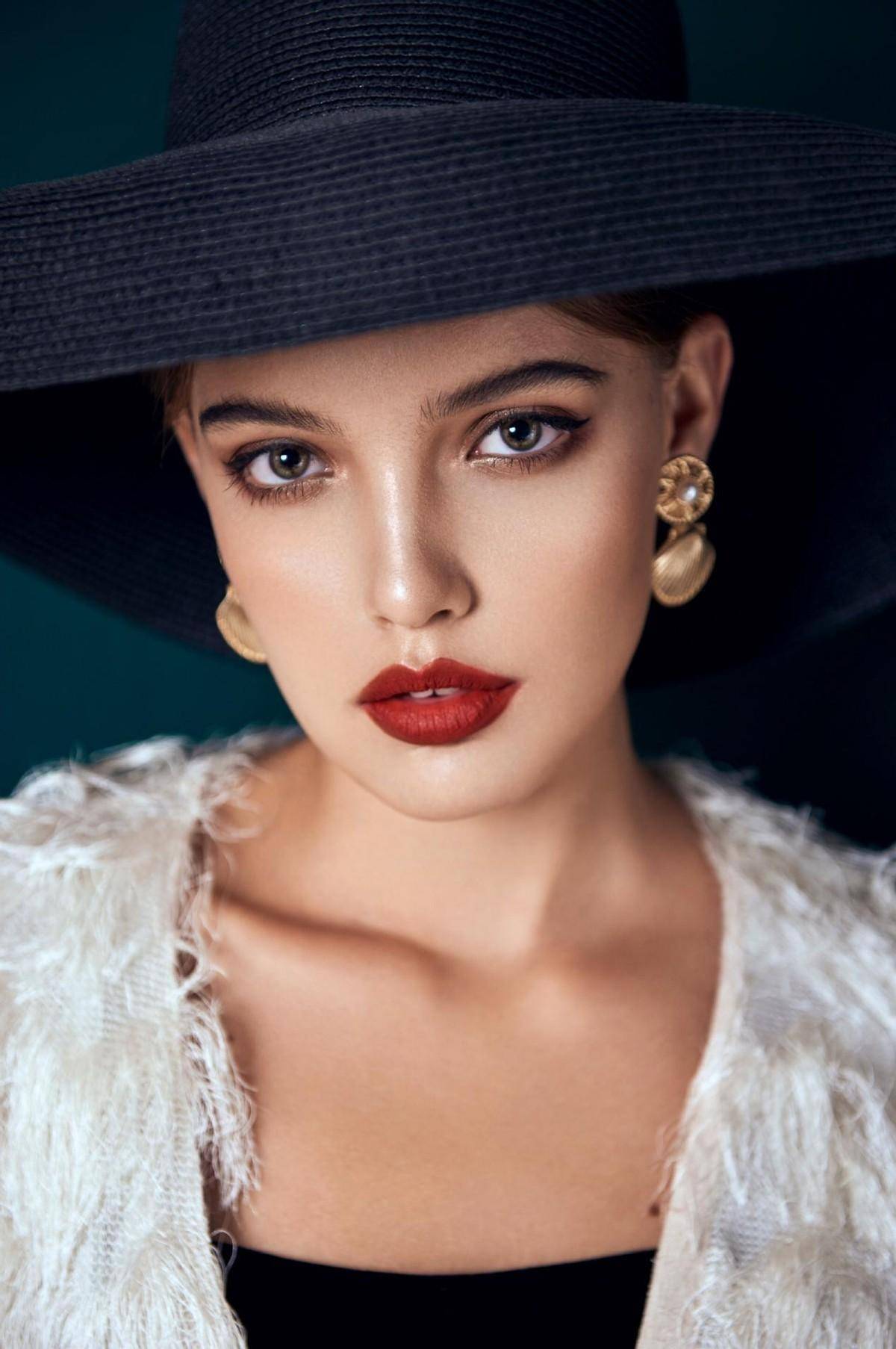 有气场的女人,我建议你化"欧美妆",太拽了_五官_眉毛_轮廓