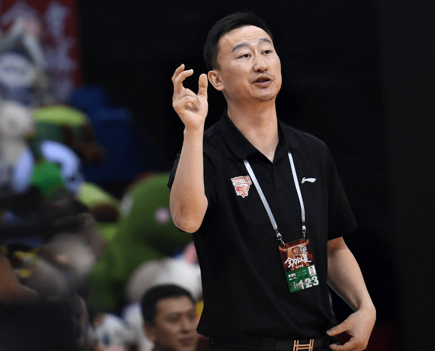 再次爆发冲突,双方失控唇舌交锋,裁判都差点拉不住_刘维伟_浙江_方俊