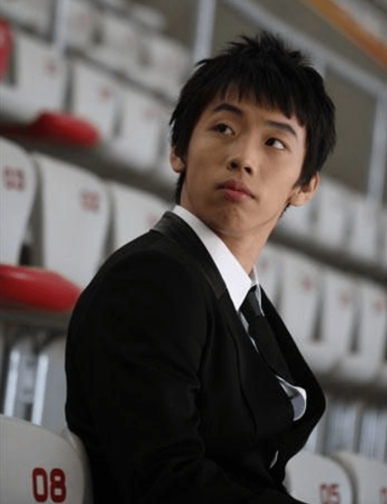 体操女神周捷:身高163,却嫁给了只有158的邹凯,她过得幸福吗?