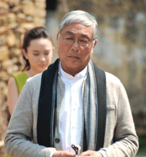 曾江夫妇与外甥女聚会,86岁曾江一直吃药,已很少出门_王馨平_王羽