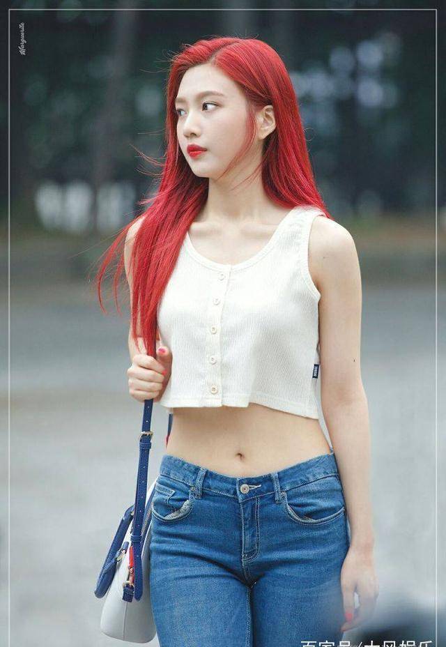 redvelvet教你出行怎么穿,小姐姐们都是照耀机场的美貌啊_yeri_irene