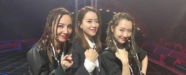 最美经纪人霍汶希身材真绝!