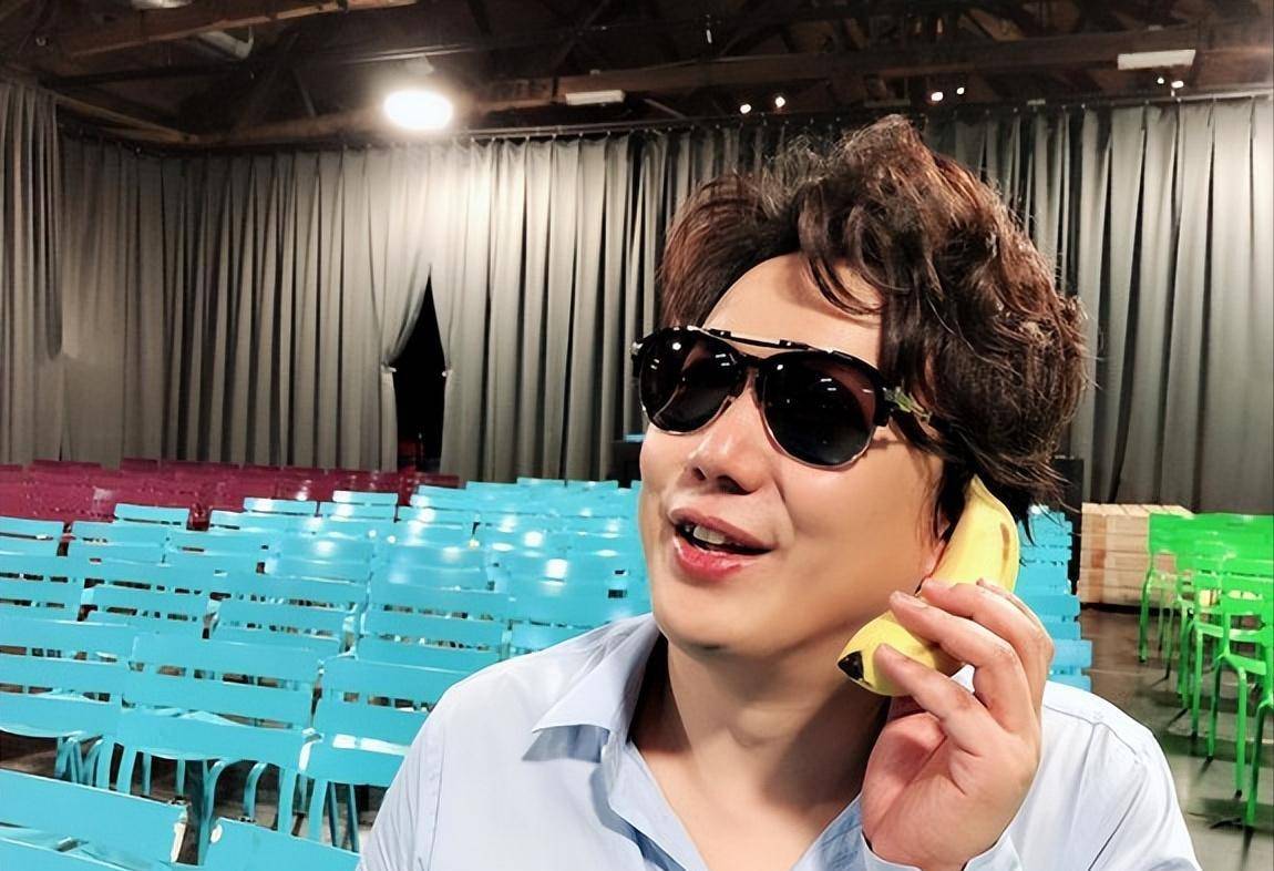 混迹娱乐圈21年没看见过繁华景象,是天才也是盲人,萧煌奇太可惜_世界