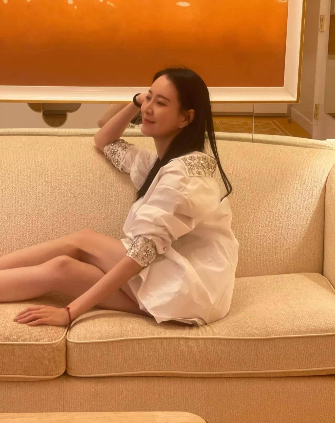 王乐君穿甜美风,清纯靓丽,网友:跟我认识的不一样