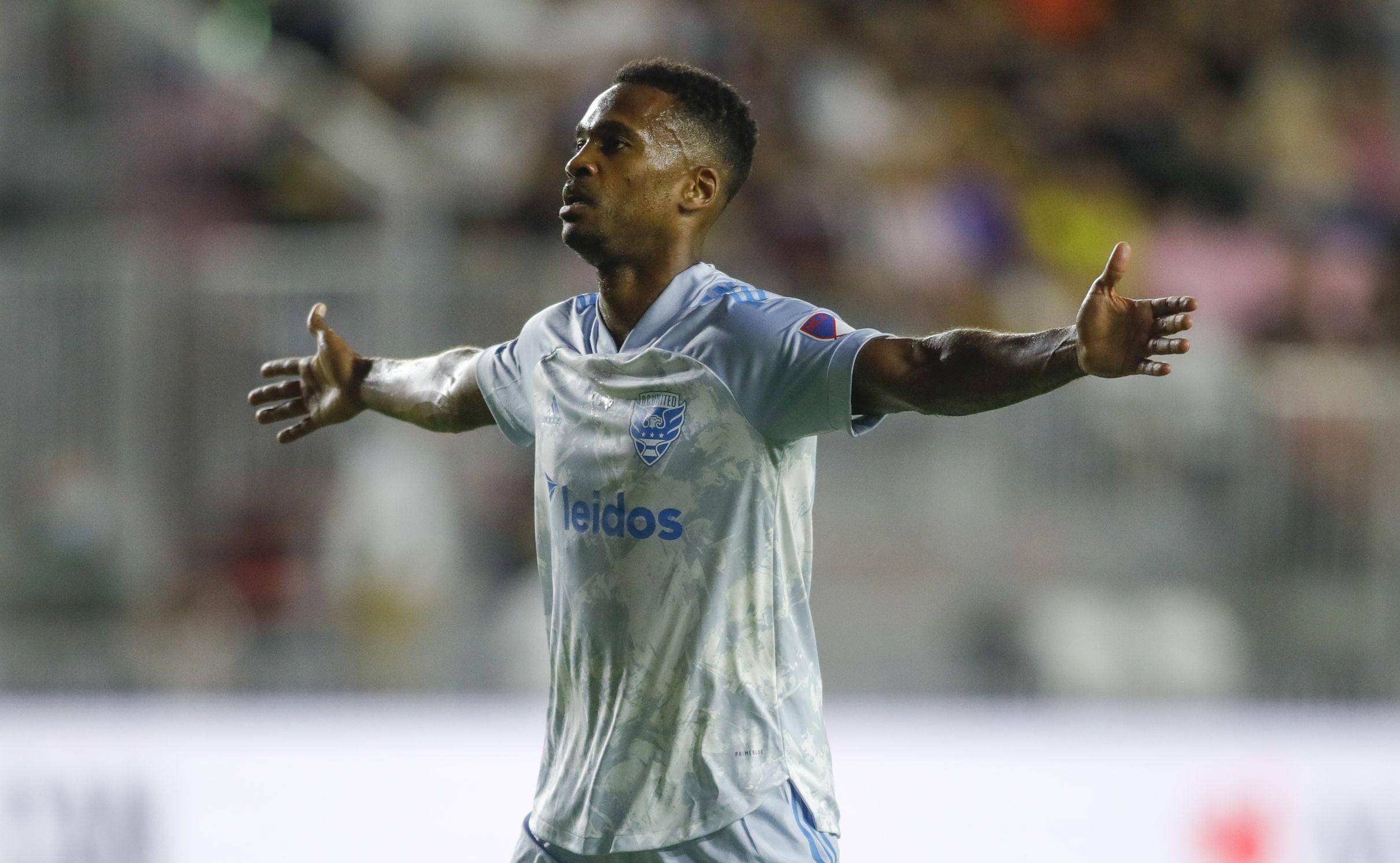 前深圳中锋美国大联盟铲射绝平 半年中超5场0进球_卡马拉_特区_赛季