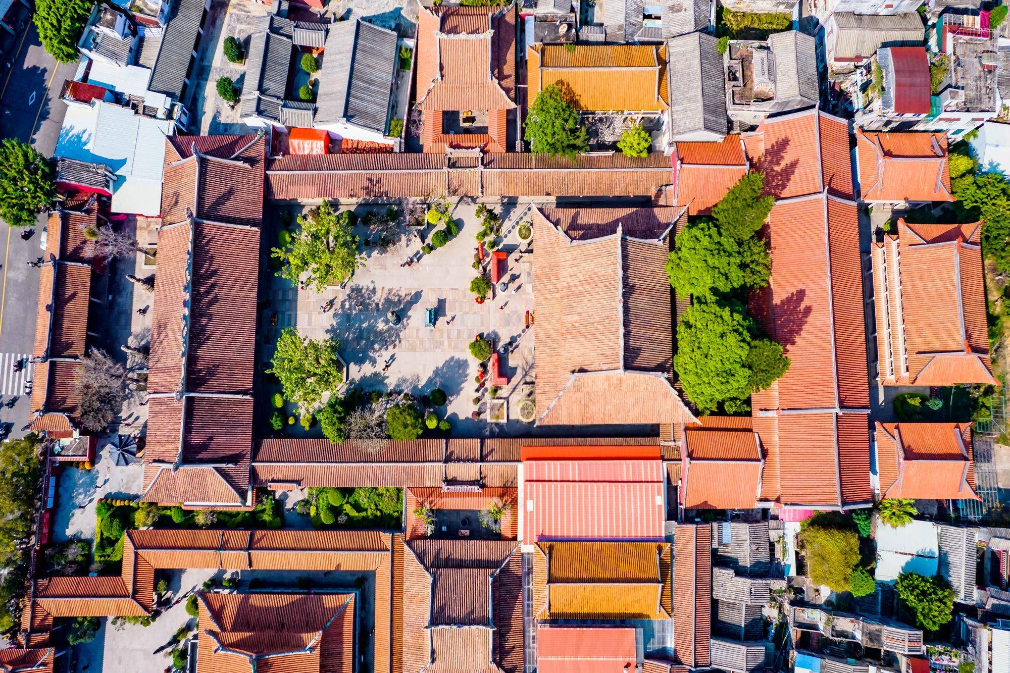 广东潮州开元寺,被称为"粤东第一古刹",吸引了众多游客前来_建筑_寺庙