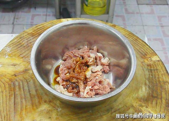 杭椒牛柳的做法（杭椒牛柳的做法视频教程） 第3张