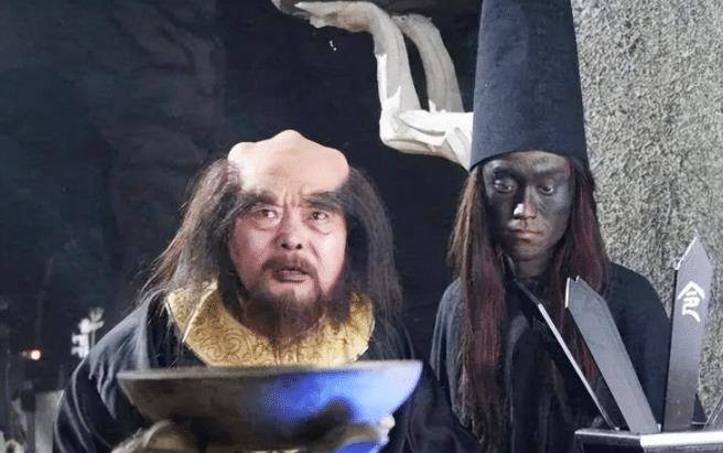 虽然十八层地狱的厉鬼足够吓人,但在阎罗的陪同下,任谁也不敢对太宗无