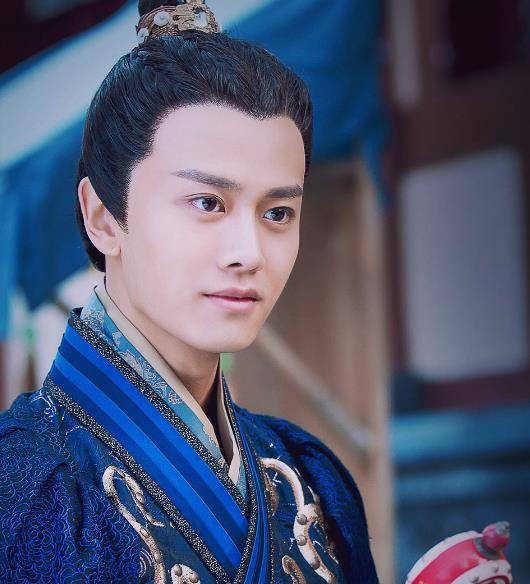 任嘉伦为何从不晒老婆照片?