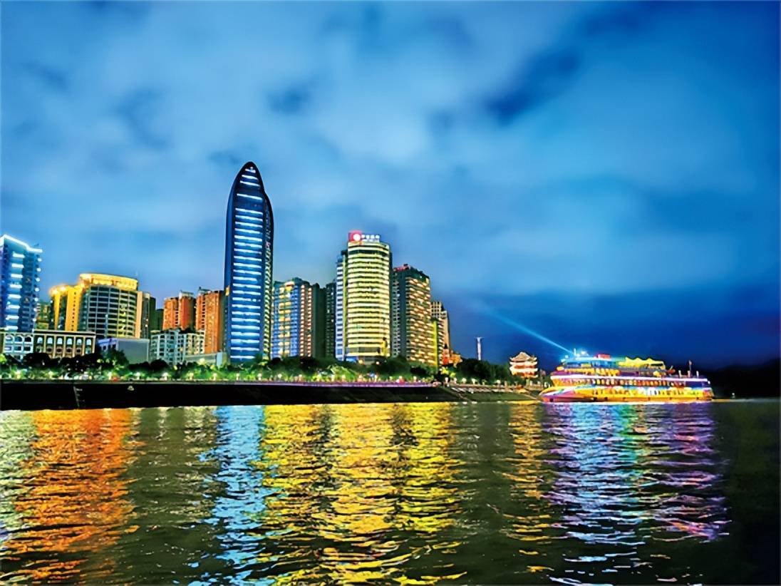 领略《楚辞》《离骚》的魅力,到昭君故里寻访昭君浣纱,溪水流香的踪迹