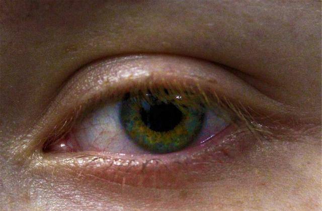 千万别做这些事,巧用小方法,轻松对抗眼疲劳_眼睛_视力_按摩