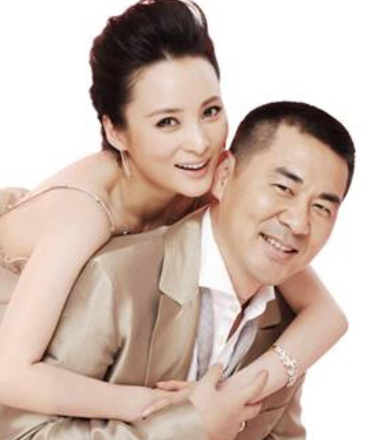 毕竟陈建斌也是吴越名义上的男友,大家都认为他们要结婚了.