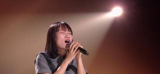 不走心,曹杨演唱周杰伦经典《搁浅》毫无情感,却能拿到47票_程欣