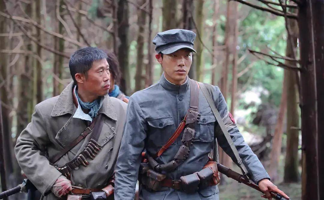 我们又看到了熟悉的抗日战争电影,《凤梧洞战斗》_日军_历史_情节