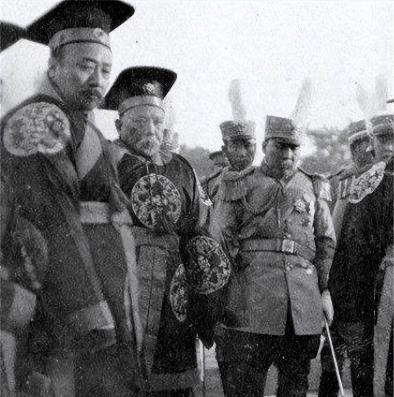 遗产仅剩20块无钱办丧,葬礼场面却比父亲的还盛大_袁世凯_女子_母亲