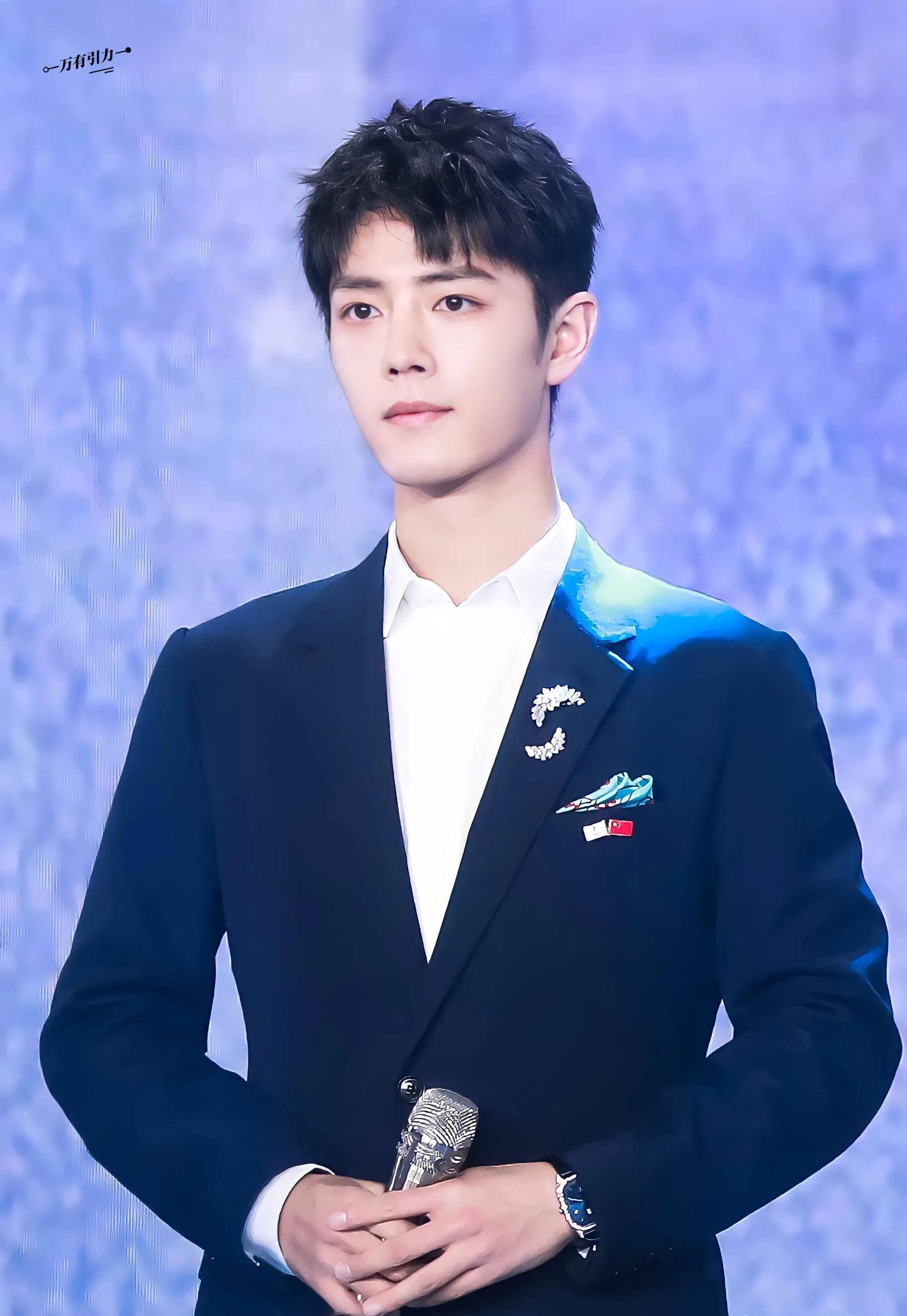 存图:手机内存放不下的肖战照片_气质_造型_大气