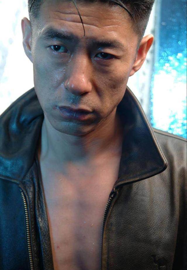 导演都说他是“拾来的宝贝”!抬头是农民,低头是杀手!_张立_时候_形象