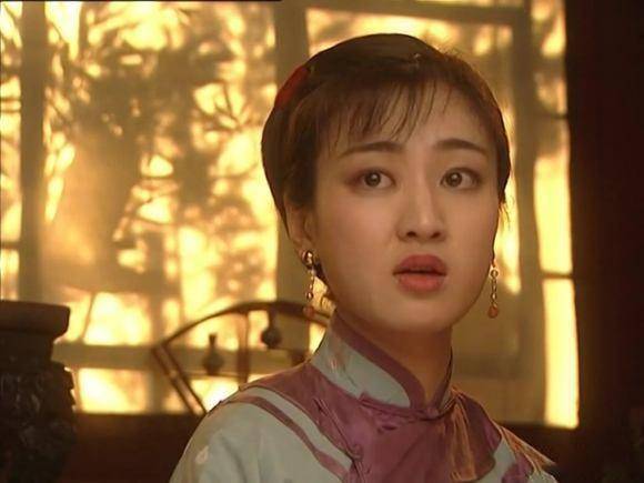 二,常林 :《雍正王朝》饰演年秋月佟丽娅这版年妃的经历与历史差距