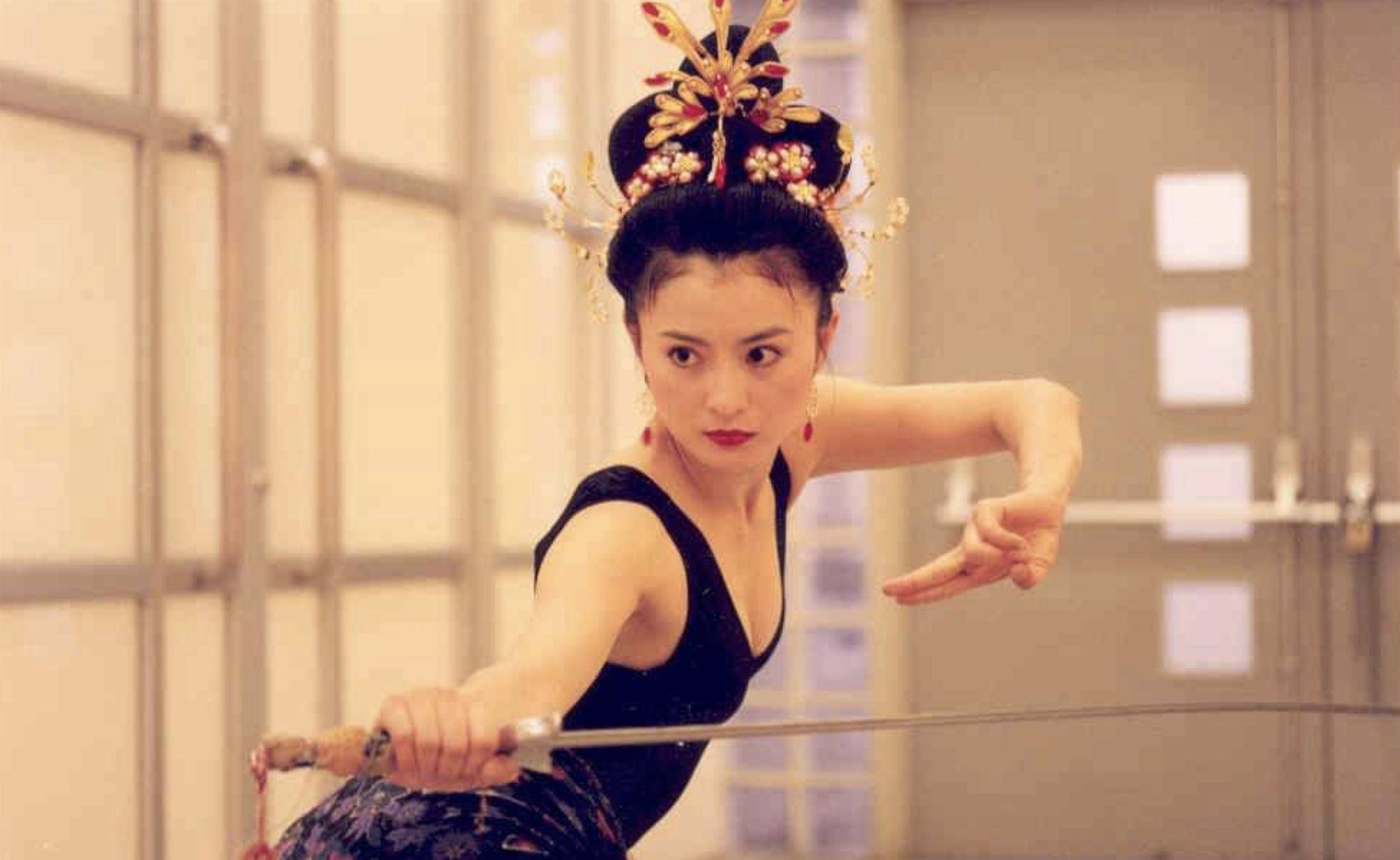 9位"叫不上名"的香港女配角,年轻时都是一眼万年