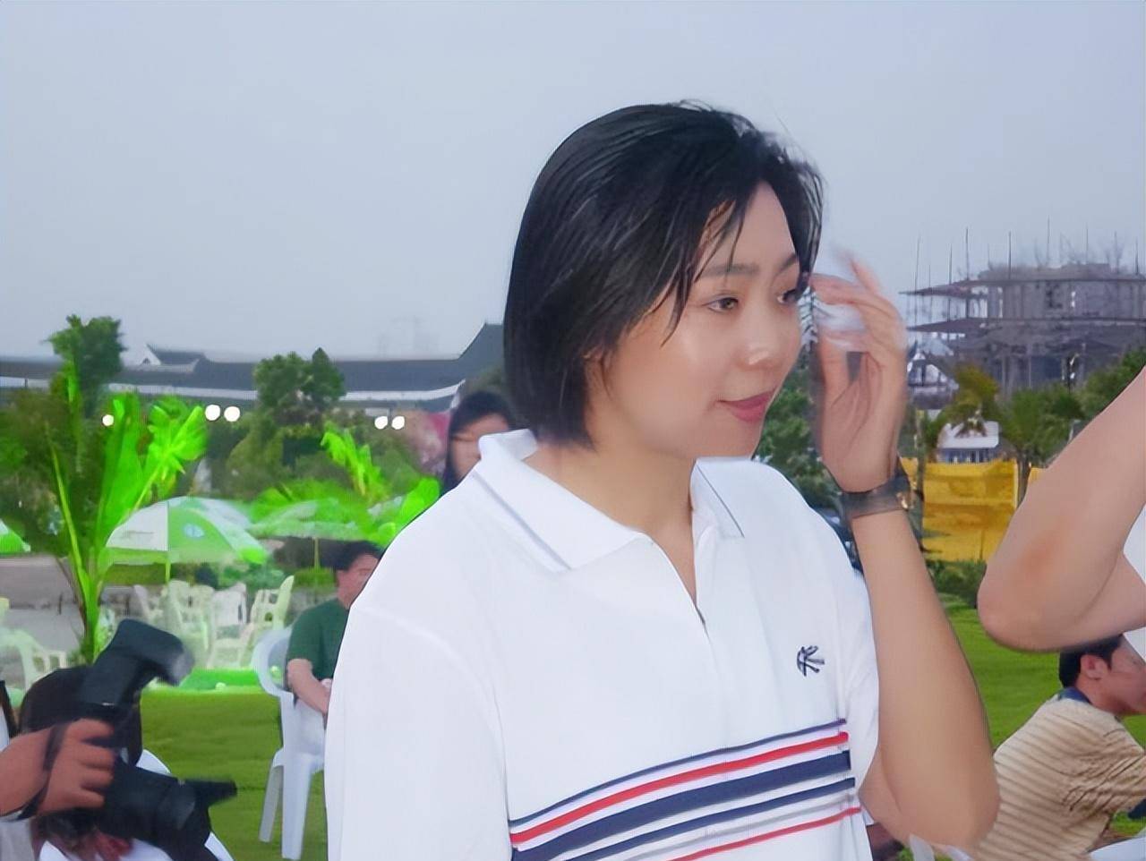 梁艳在外是身家过亿的女强人,在内则是被丈夫宠爱的小女人.