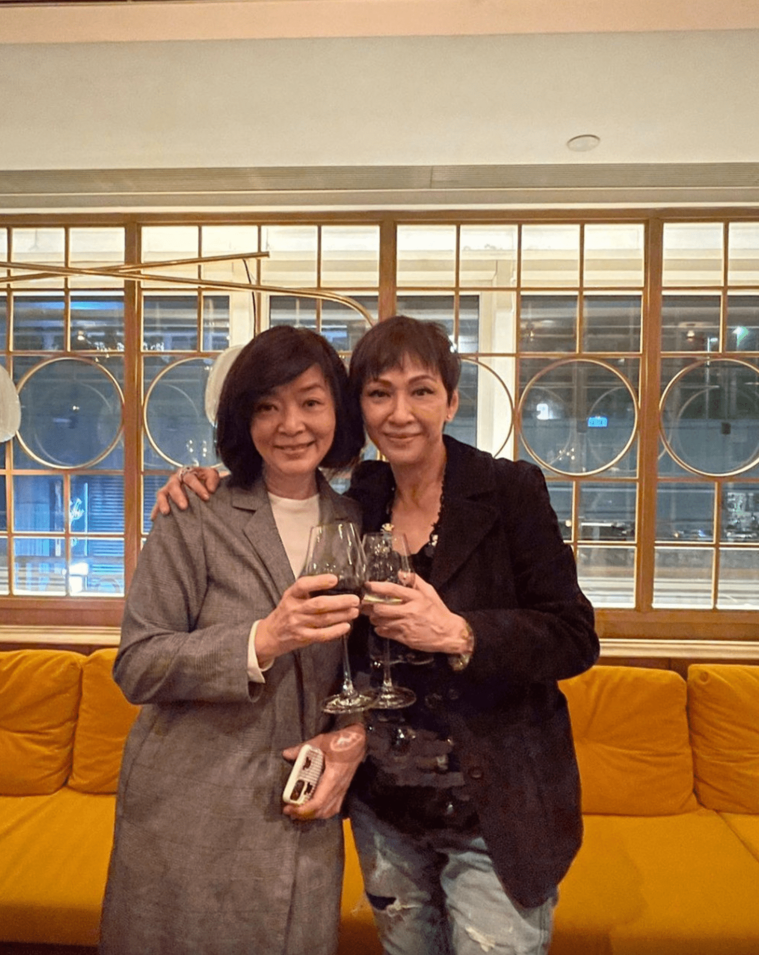 气质优雅大受欢迎,与陈法蓉时隔31年同框_夏萍_女儿_人士