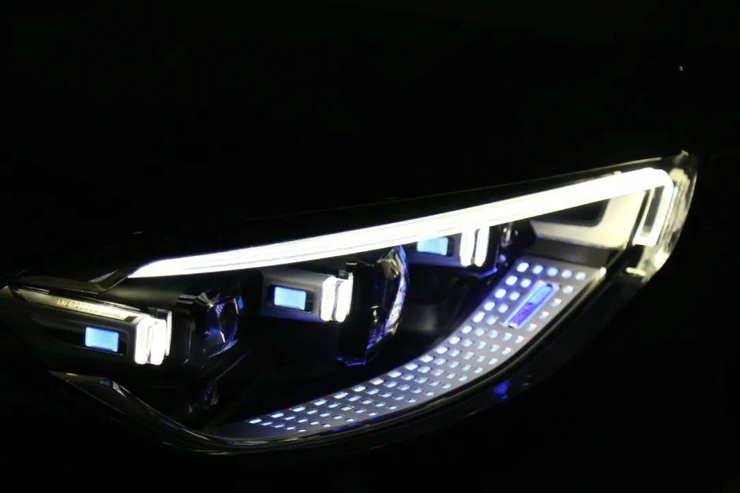 仪式感无处不在,22款23款迈巴赫s480升级原厂流星雨