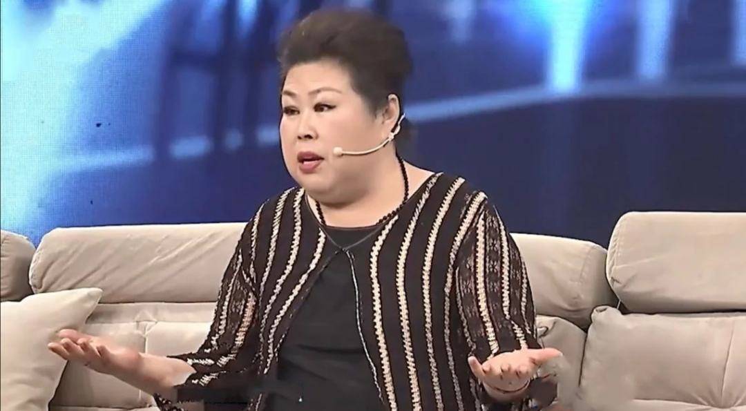 现实生活中,董立范也是名副其实的富婆,毕竟演员没有穷的.