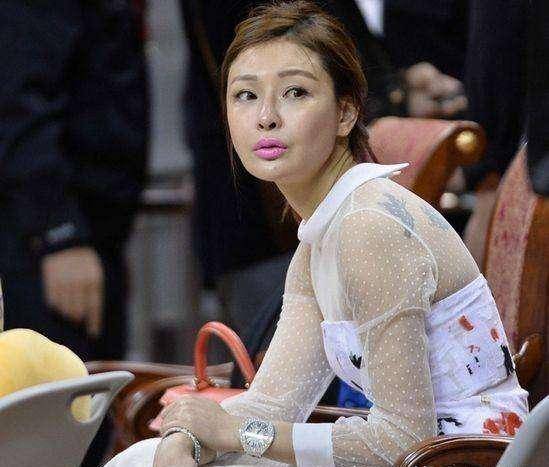 cba四大女子老板,肤白貌美大长腿,巾帼不让须眉_福建队_秦晓雯_王哲林