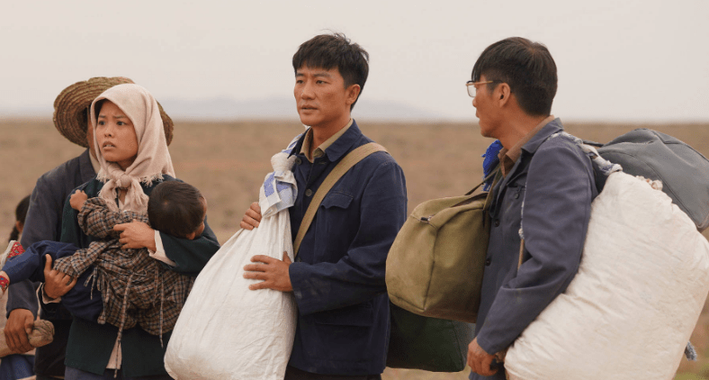 福建,宁夏等实地考察采风,用半个月时间搭建起一座真实的,"金滩村"