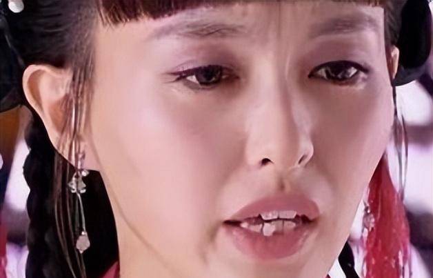 娱乐圈那些整牙的明星,刘涛300万烤瓷牙精致,而他却是翻车现场