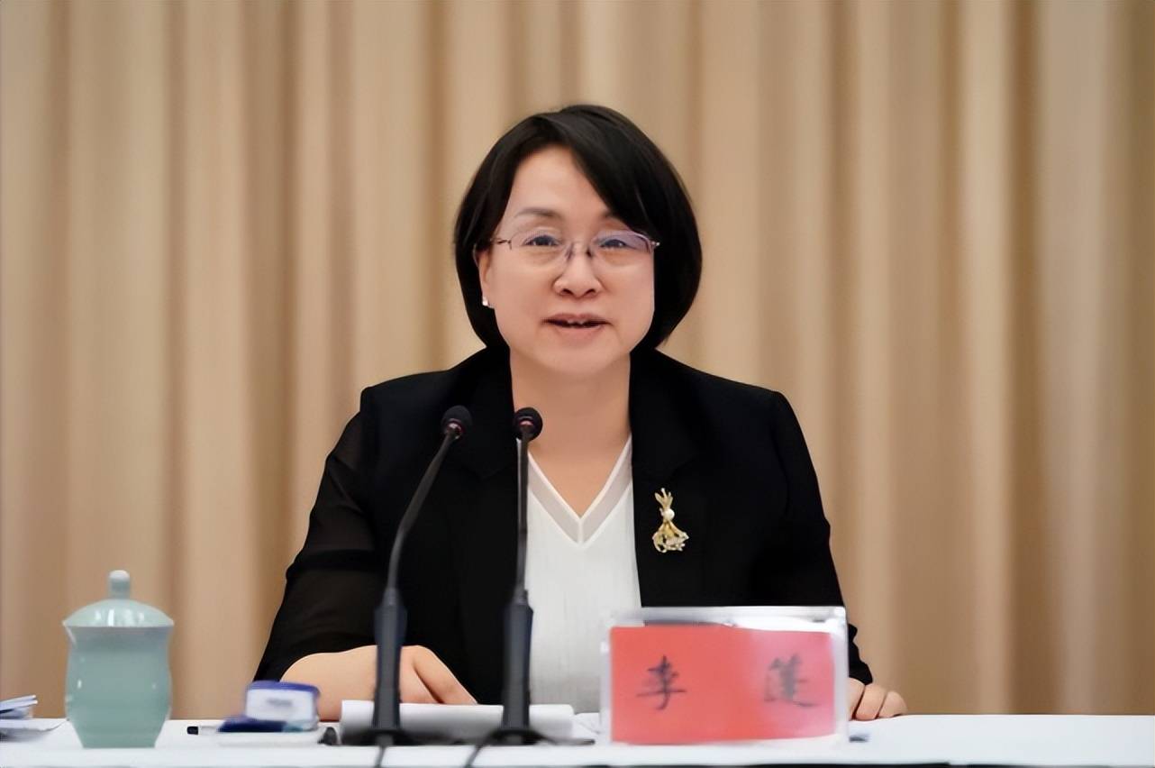 郑大校长李蓬当选人大代表,被赞"最美女科学家",履历让人钦佩_女性