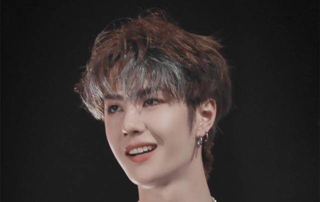 有一种"整容"叫王一博化浓妆,看到造型图后,网友:沦陷了_比赛_身份