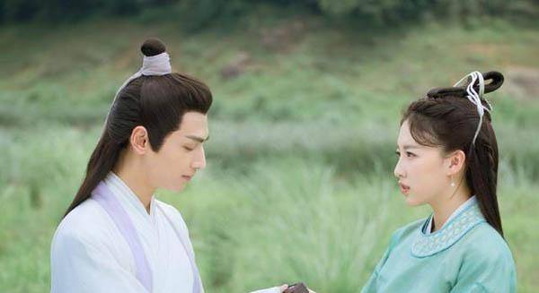 香蜜:为什么润玉苦苦追求锦觅,也不看邝露一眼?