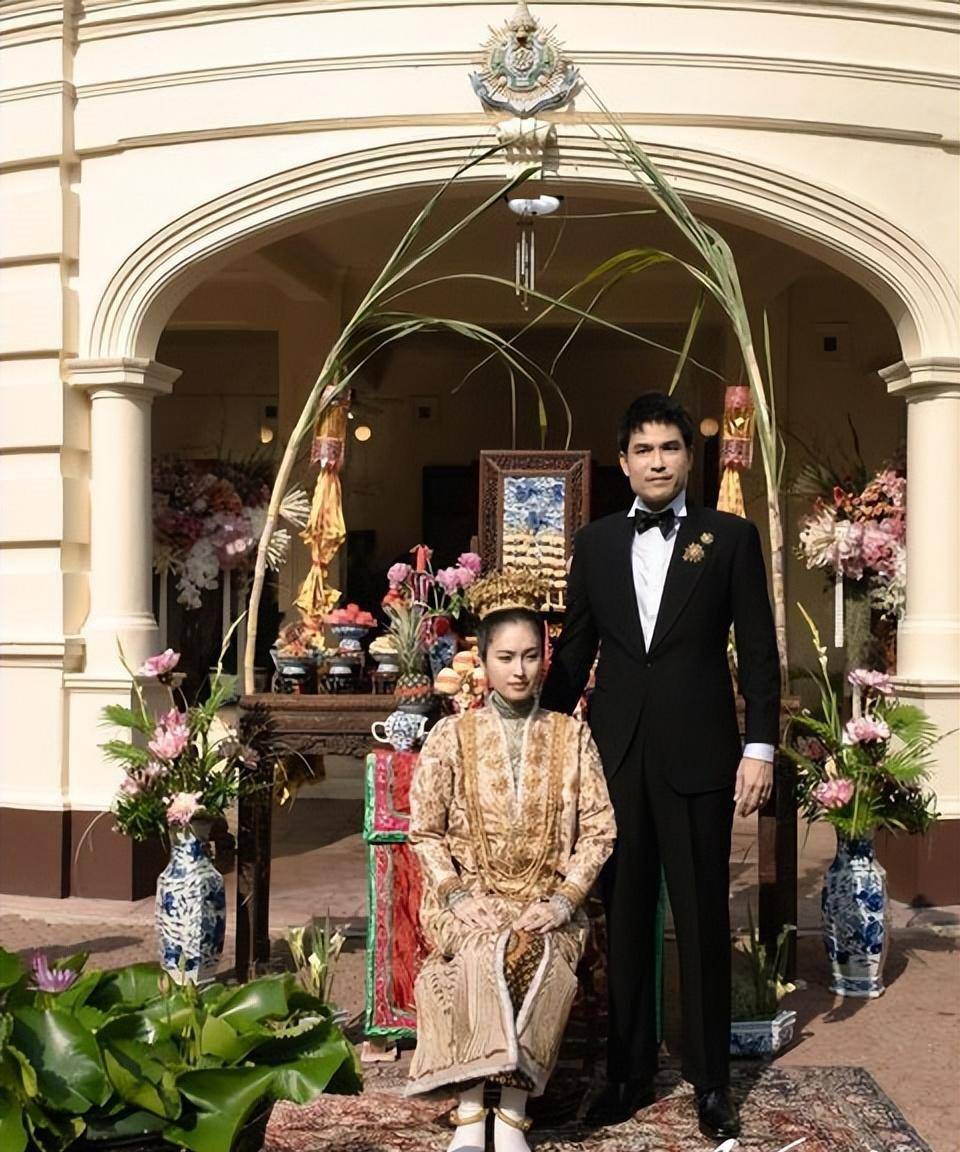 泰国最美变性人宝儿大婚!