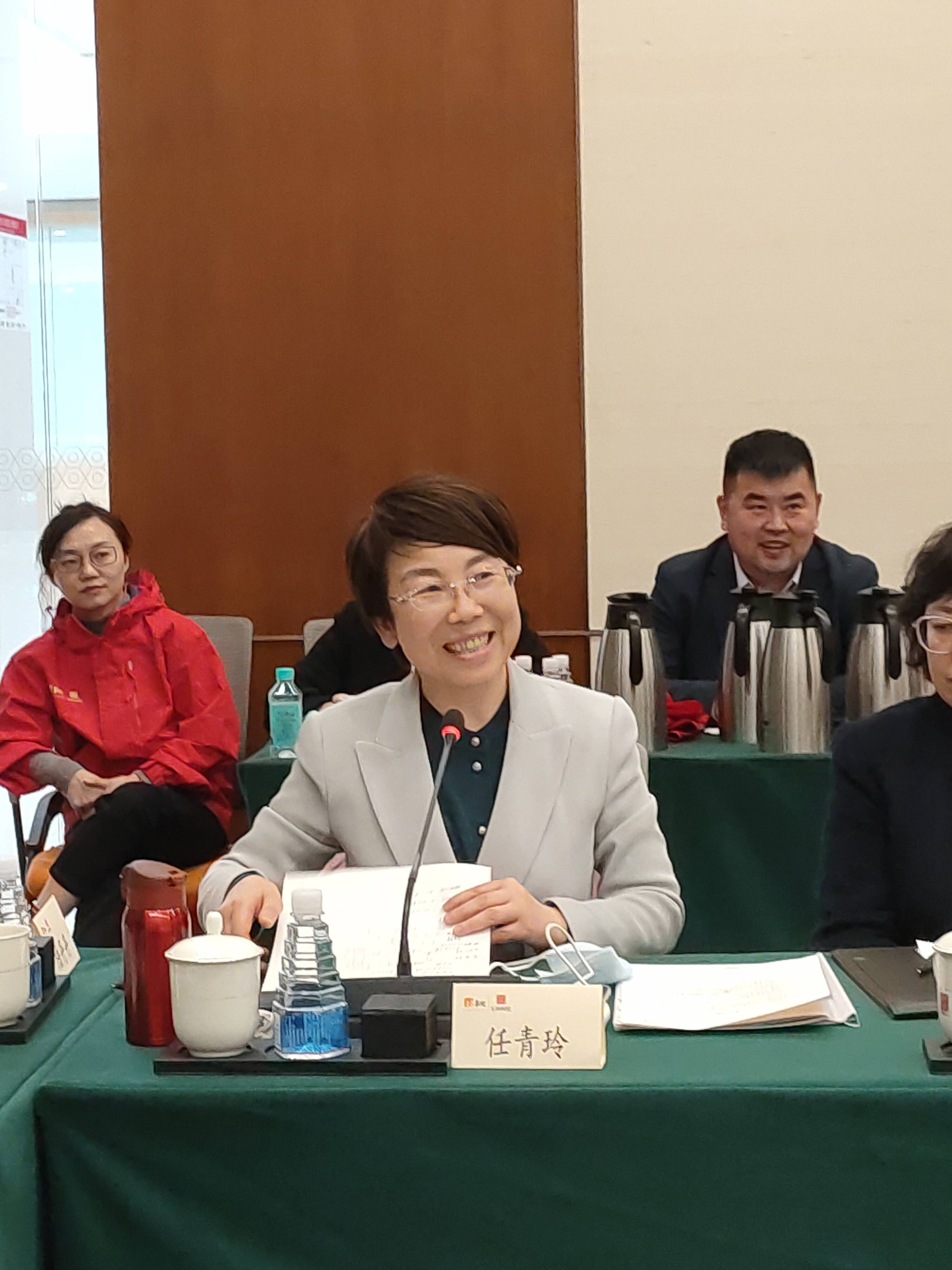 省中医院妇科主任任青玲回顾了自己二十余年与东阿阿胶"结缘"的历程