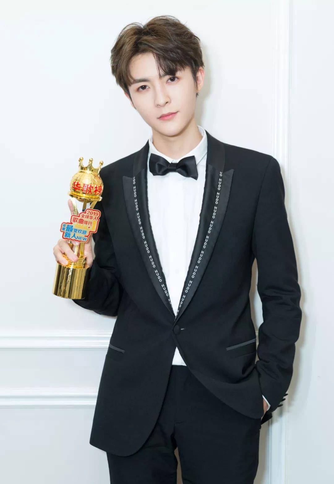 管栎居然公开挑战粉丝p图?这画风和想象中的不一样_大赛_团队_偶像