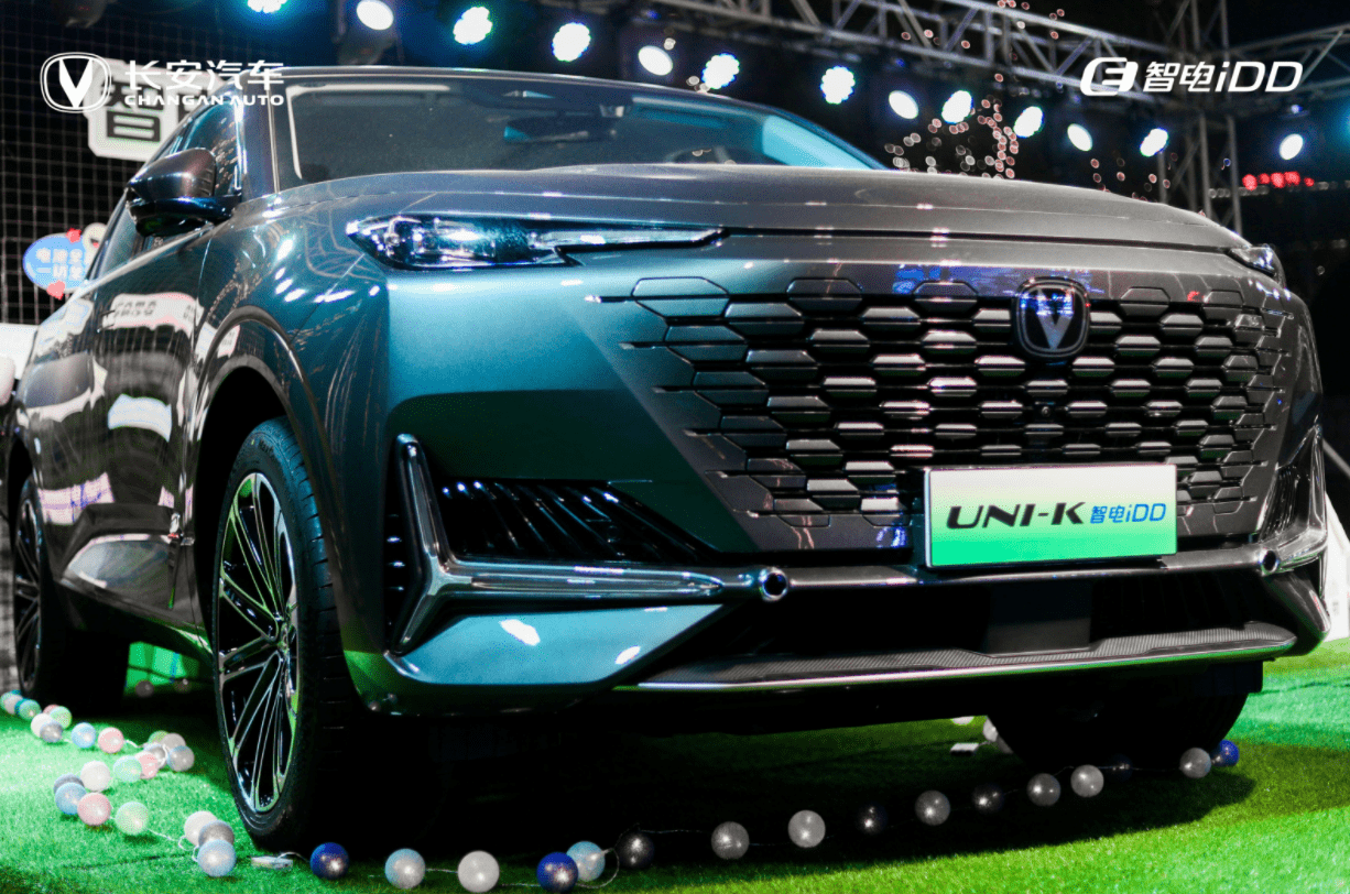 试驾长安uni-k 智电idd:插混领域的优等生,卖得真不贵?