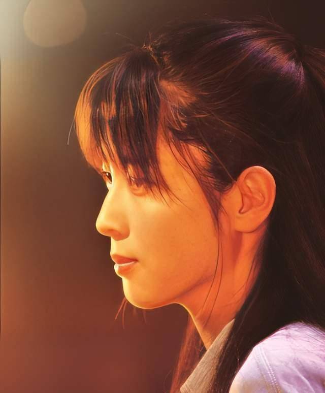 坂井泉水:她是摇滚乐里的一股"清流",她的美犹如泉水一般!