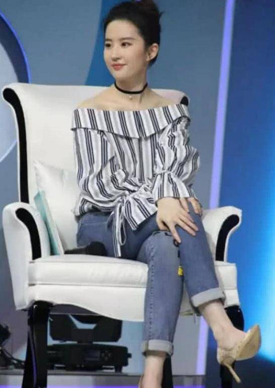 刘亦菲的"仙女坐"彻底火了!